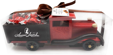 Wooden Truck With Milk Chocolate - Laura Secord