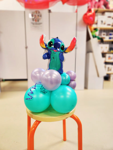 Mini balloon centerpiece - Theme