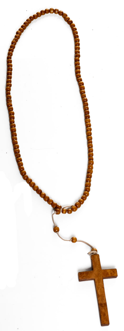 Collier croix bois