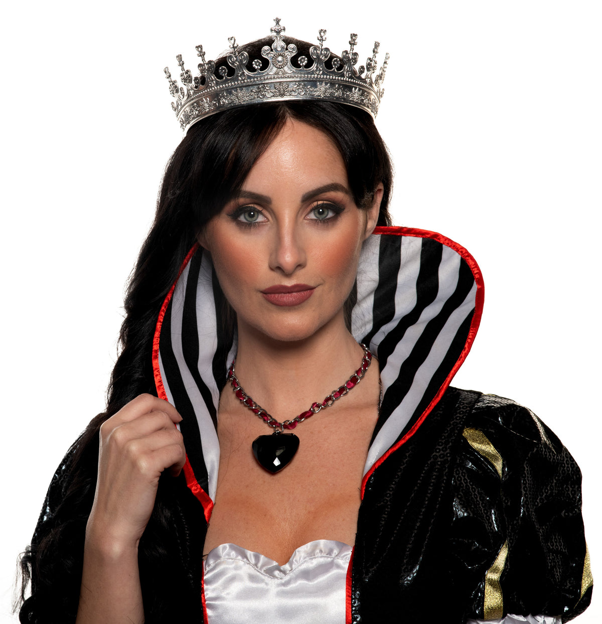 Couronne de reine avec cœurs