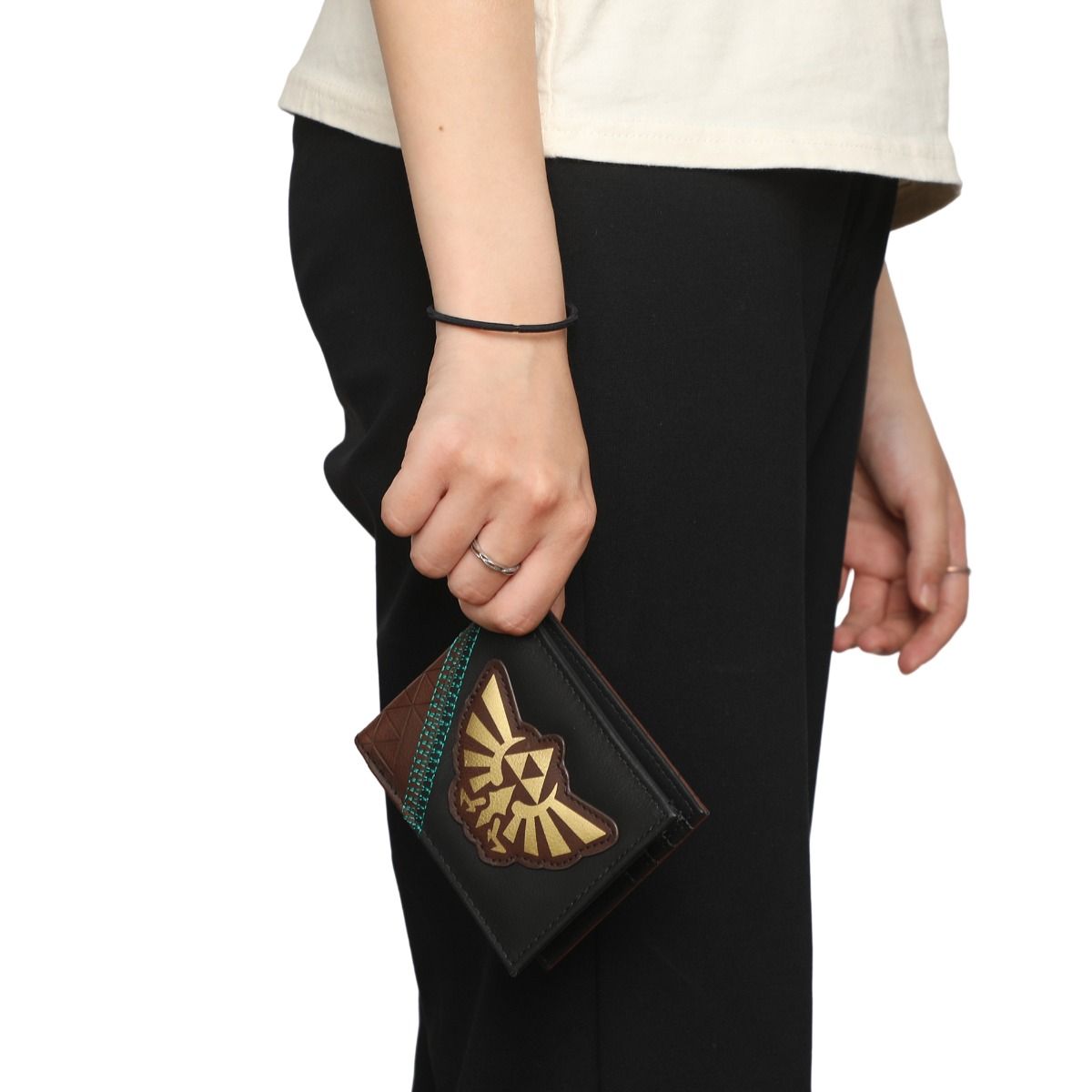 NINTENDO - Zelda - Hylian Shield Foil Bifold Wallet