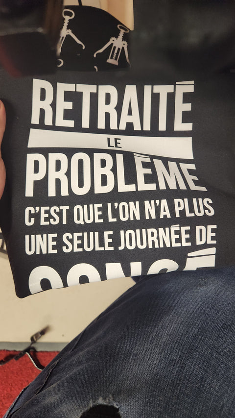 Black apron "Retired, the problem is that we no longer have a single day"