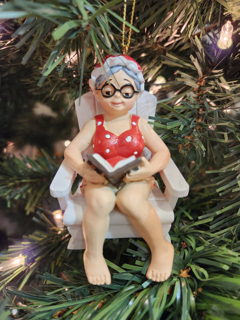 Santa at the Beach Ornament (3in)