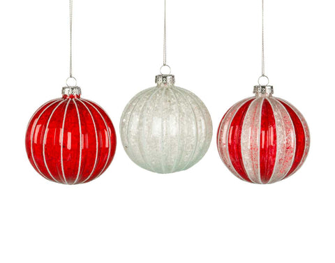 Ribbed ball ornament (8cm)